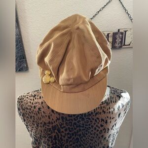 ✨ Disneyland Resort Newsboy Hat Gold Mickey Tan Yellow Rhinestone Pin Vintage